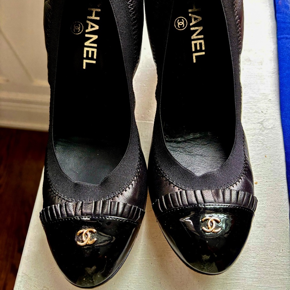 CHANEL Black Patent Leather Heels